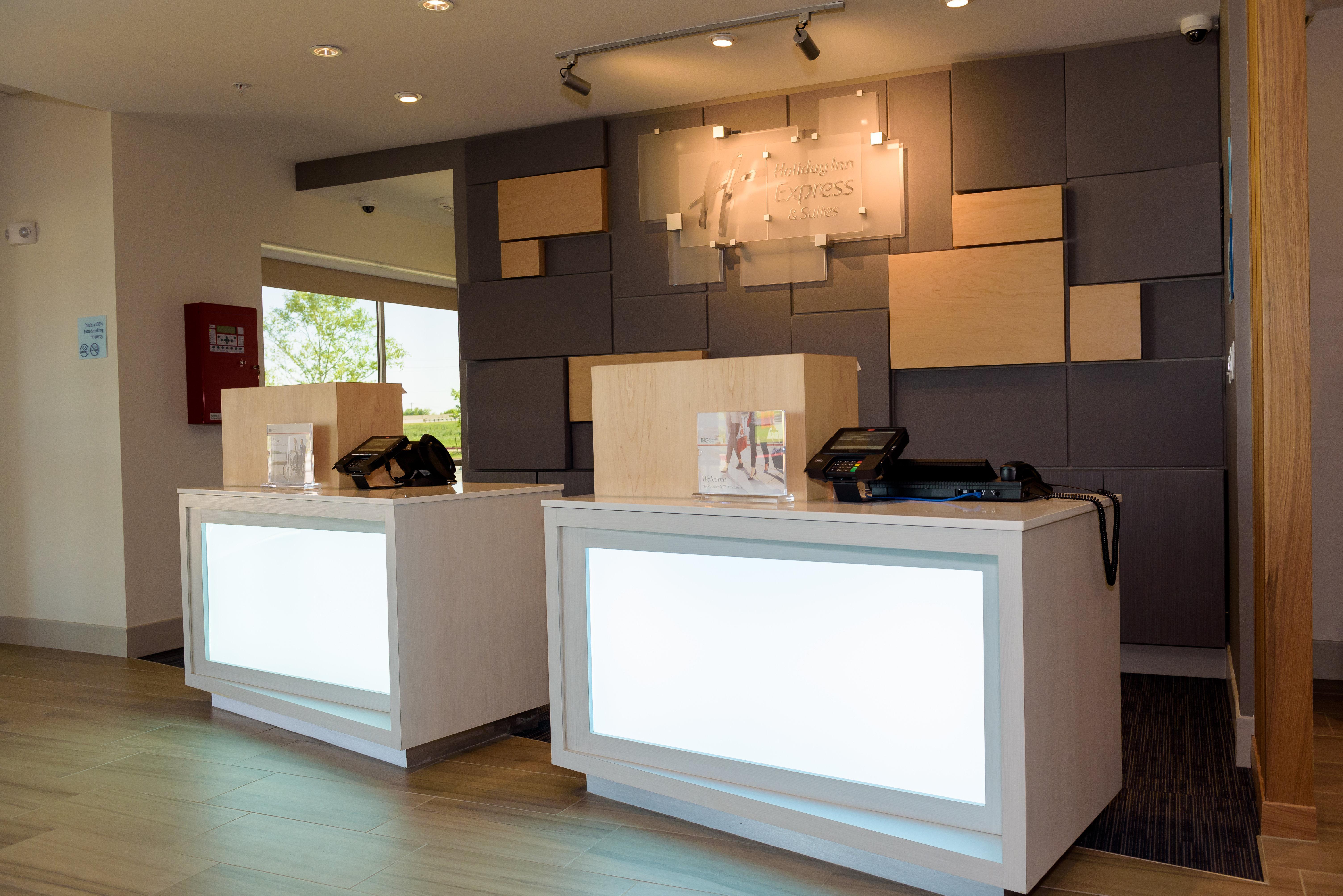 Holiday Inn Express & Suites Mckinney - Frisco East By Ihg Exterior photo