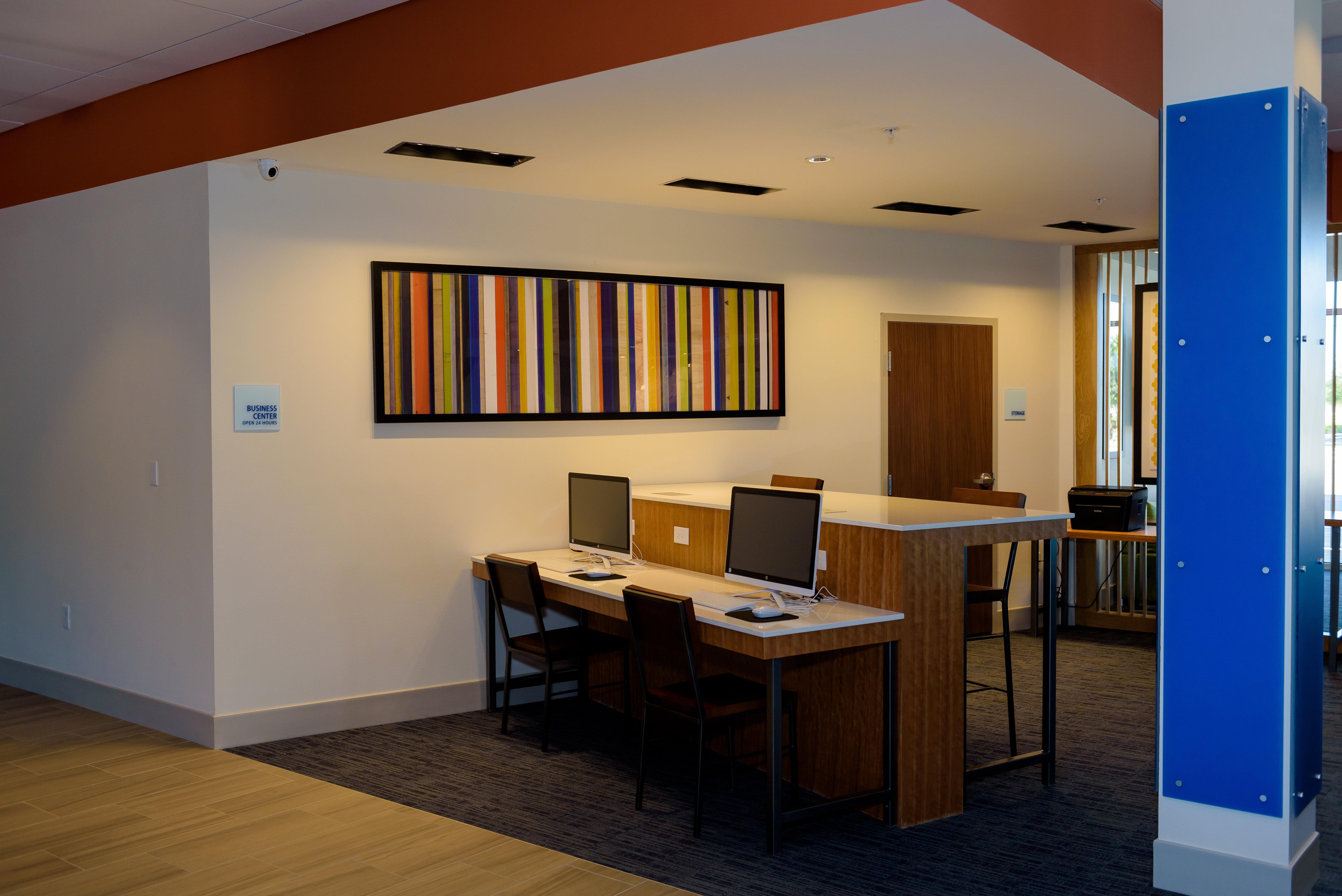 Holiday Inn Express & Suites Mckinney - Frisco East By Ihg Exterior photo