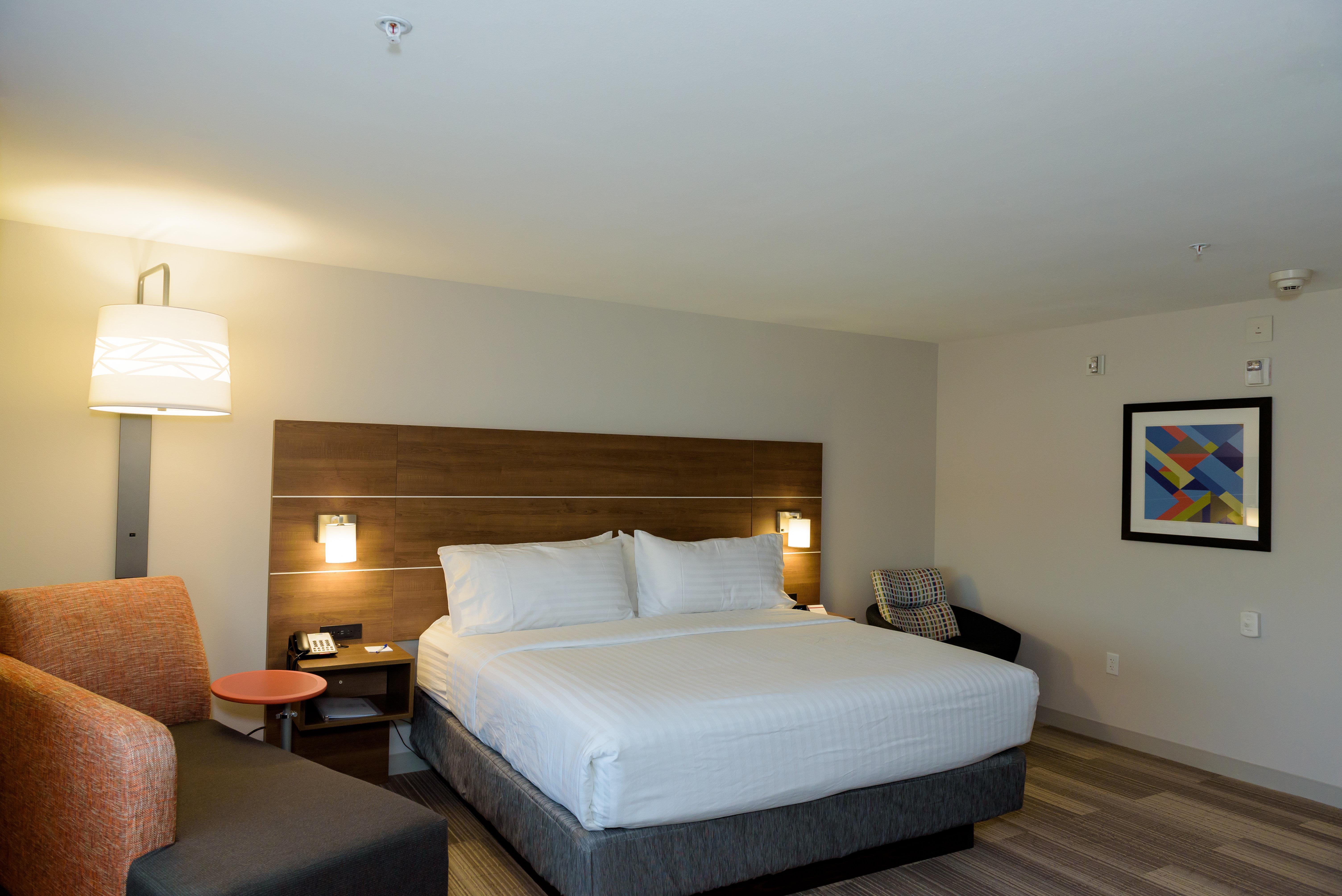 Holiday Inn Express & Suites Mckinney - Frisco East By Ihg Exterior photo