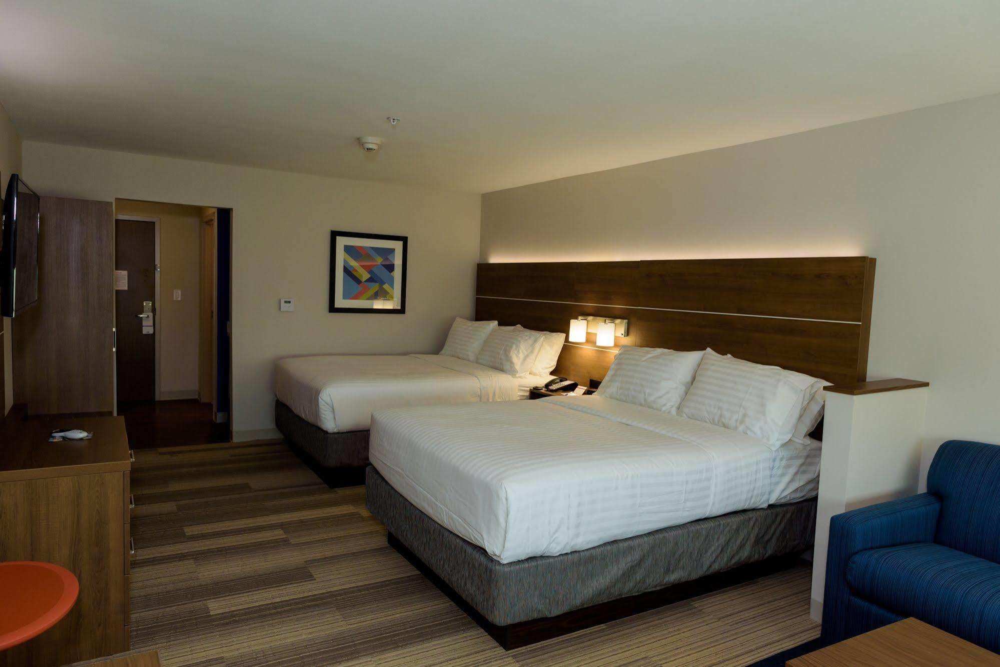 Holiday Inn Express & Suites Mckinney - Frisco East By Ihg Exterior photo